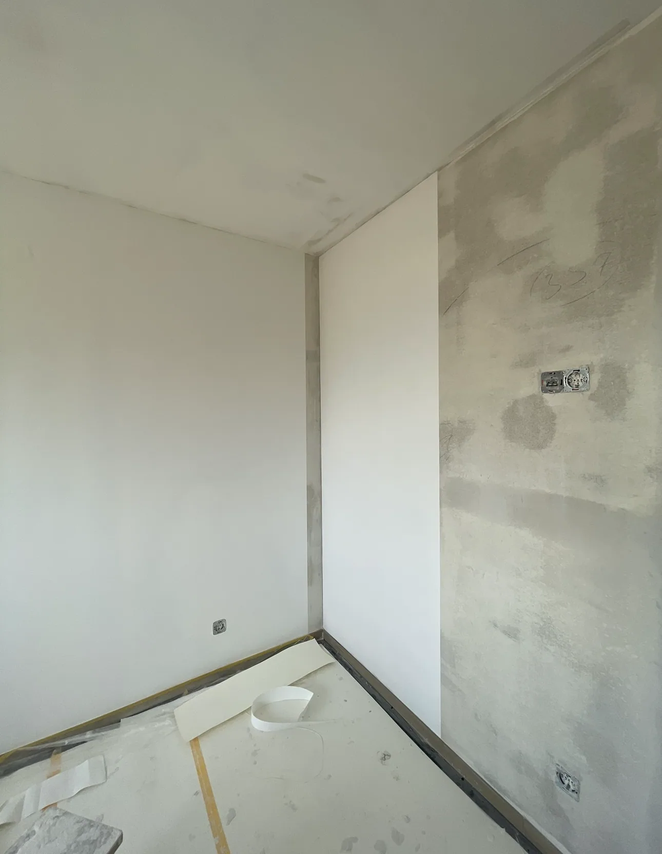 Interior painting & wall finishing 3